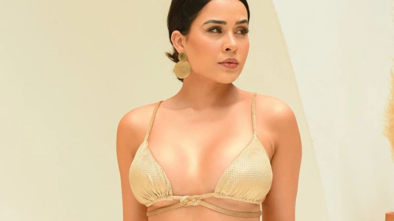 Este biquíni vai fazer você se destacar na praia com muito estilo
