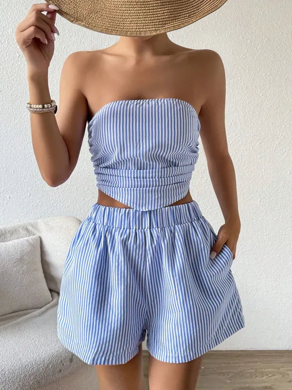 Conjunto Feminino Top Cropped e Shorts Listrado Azul e Branco