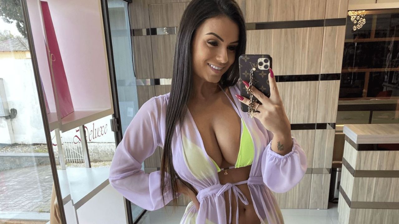 O look perfeito começa com esta saída de praia