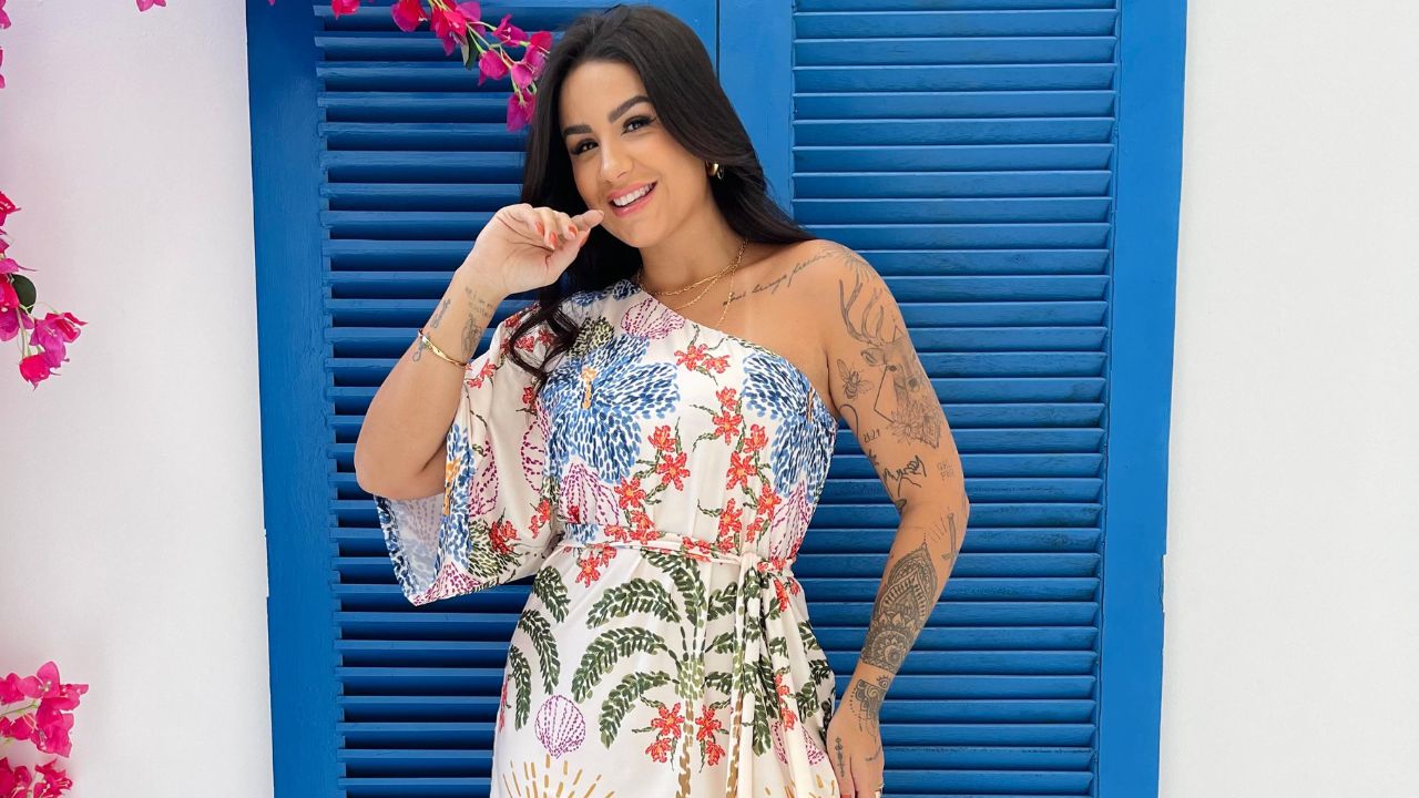 Este vestido longuinho é a escolha mais elegante do ano