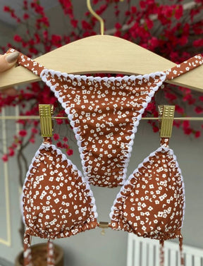 Biquíni Cortininha Flor com Crochê - Marrom