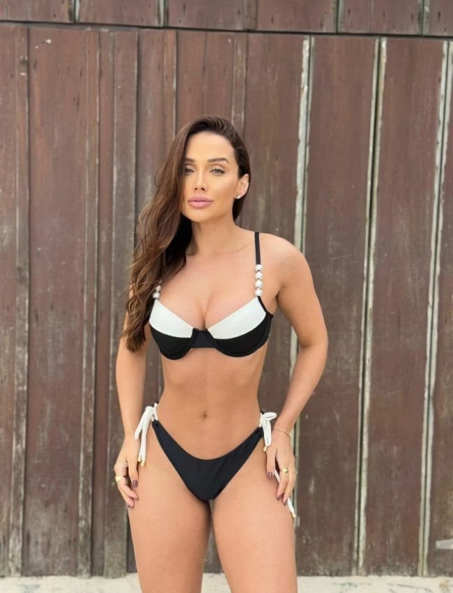 Biquíni Meia Taça com Pérolas - Preto Off White