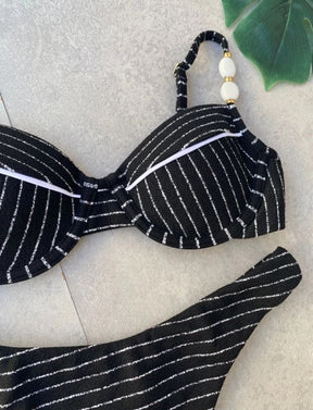 Biquíni Meia Taça com Pérolas - Preto com Listras
