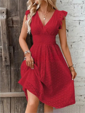 Vestido Midi Renda Branca com Decote V Premium