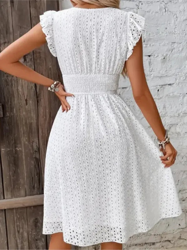 Vestido Midi Renda Branca com Decote V Premium