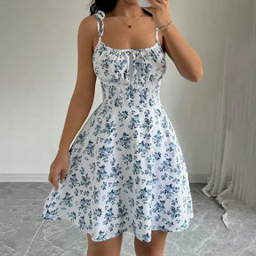 Vestido Curto Floral Espaguete — Moda Verão Sofisticada