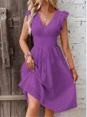 Vestido Midi Renda Branca com Decote V Premium