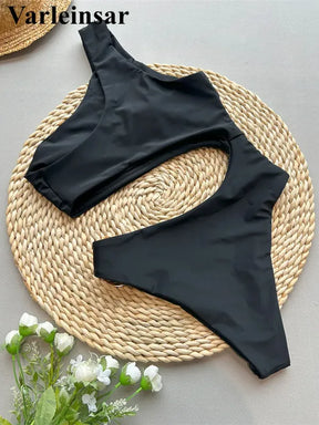 Maiô Feminino Um Ombro com Argola e Recorte Alto