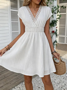 Vestido de Renda Francesa Cintura Marcada | Musa Brasil [v:r0kwti]