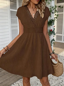 Vestido de Renda Francesa Cintura Marcada | Musa Brasil [v:syhc09]